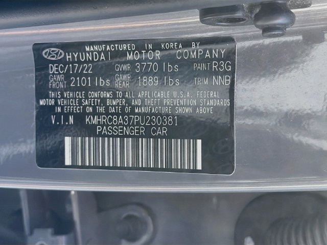 Used 2023 Hyundai Venue SEL FWD image 29