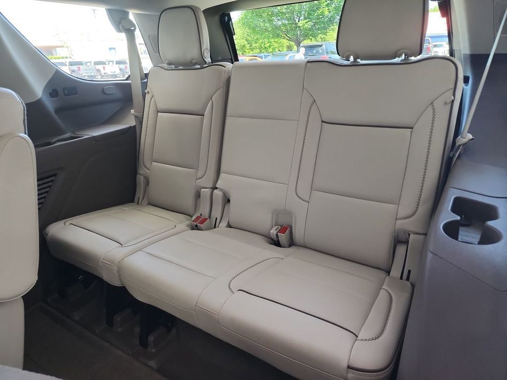 Certified 2021 GMC Yukon Denali w/ Denali Premium Package AWD/4WD image 38