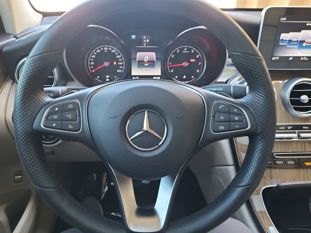 Used 2019 Mercedes-Benz GLC 300 4MATIC image 25