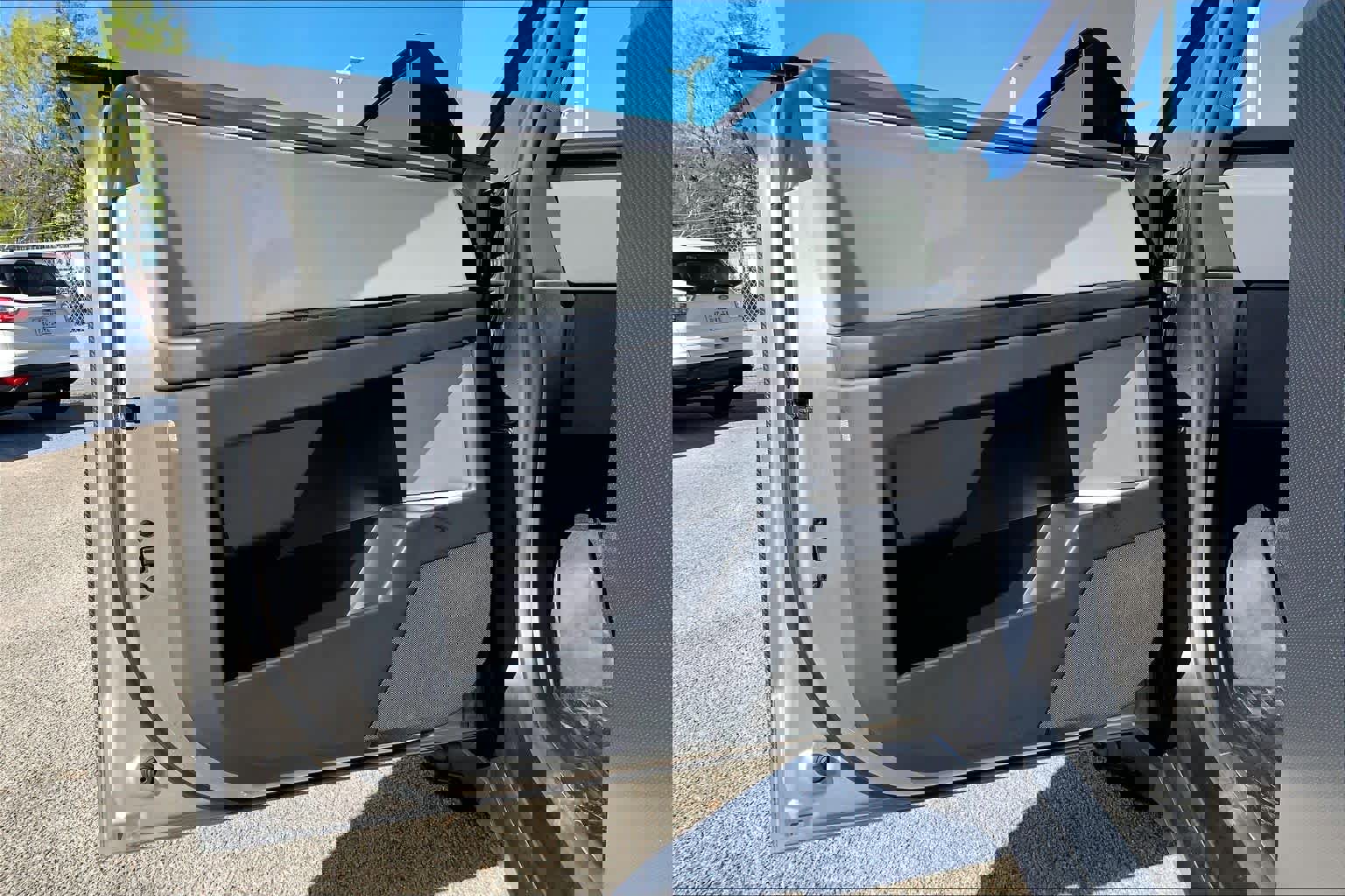 Used 2024 Tesla Cybertruck AWD Crew Cab image 20