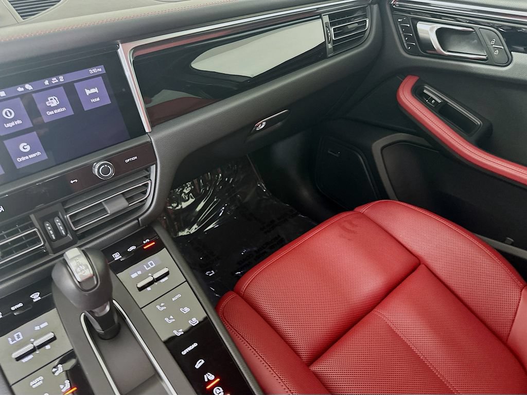 New 2025 Porsche Macan AWD/4WD image 26
