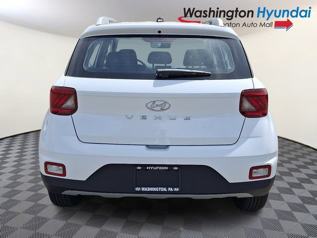 New 2026 Hyundai Venue FWD image 5