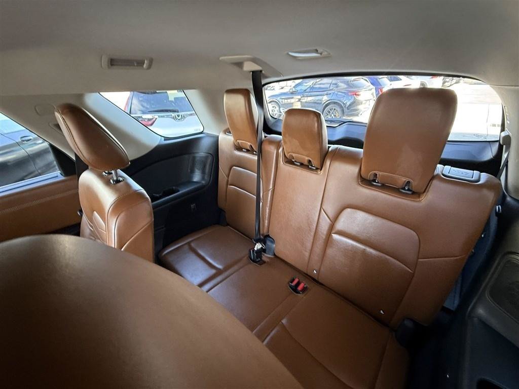 Used 2022 Nissan Pathfinder Platinum w/ Cargo Package AWD/4WD image 25