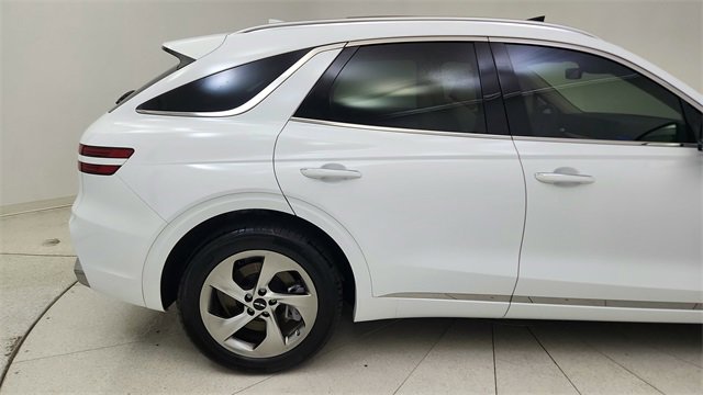 Used 2026 Genesis GV70 2.5T Select image 12