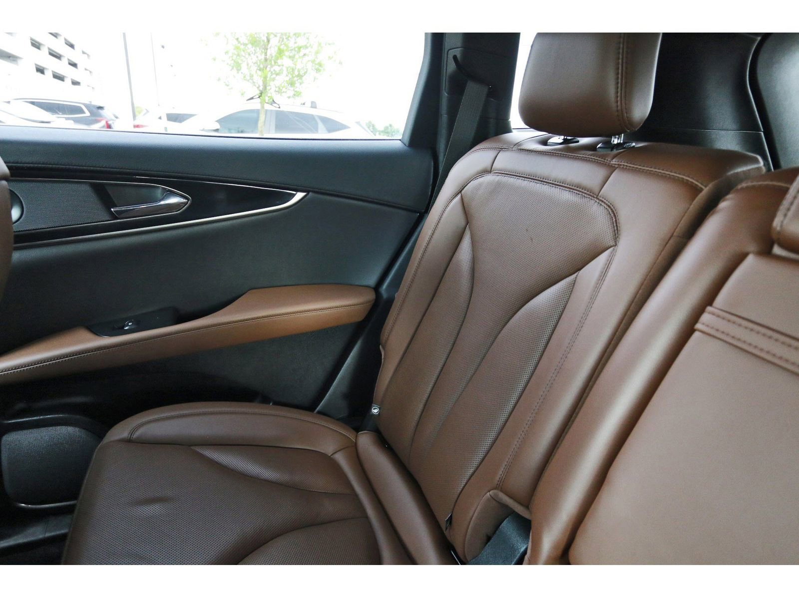 Used 2022 Lincoln Nautilus Reserve w/ Equipment Group 201A image 14