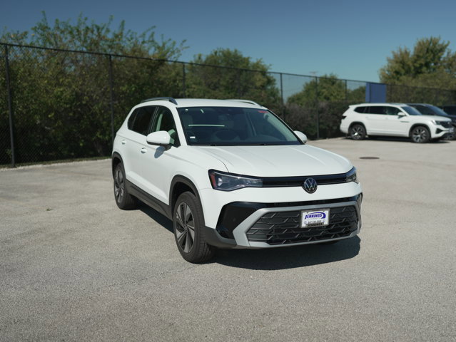 New 2025 Volkswagen Taos SE AWD/4WD image 1