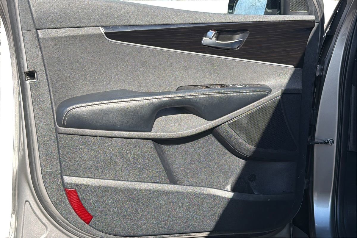 Used 2019 Kia Sorento EX image 19