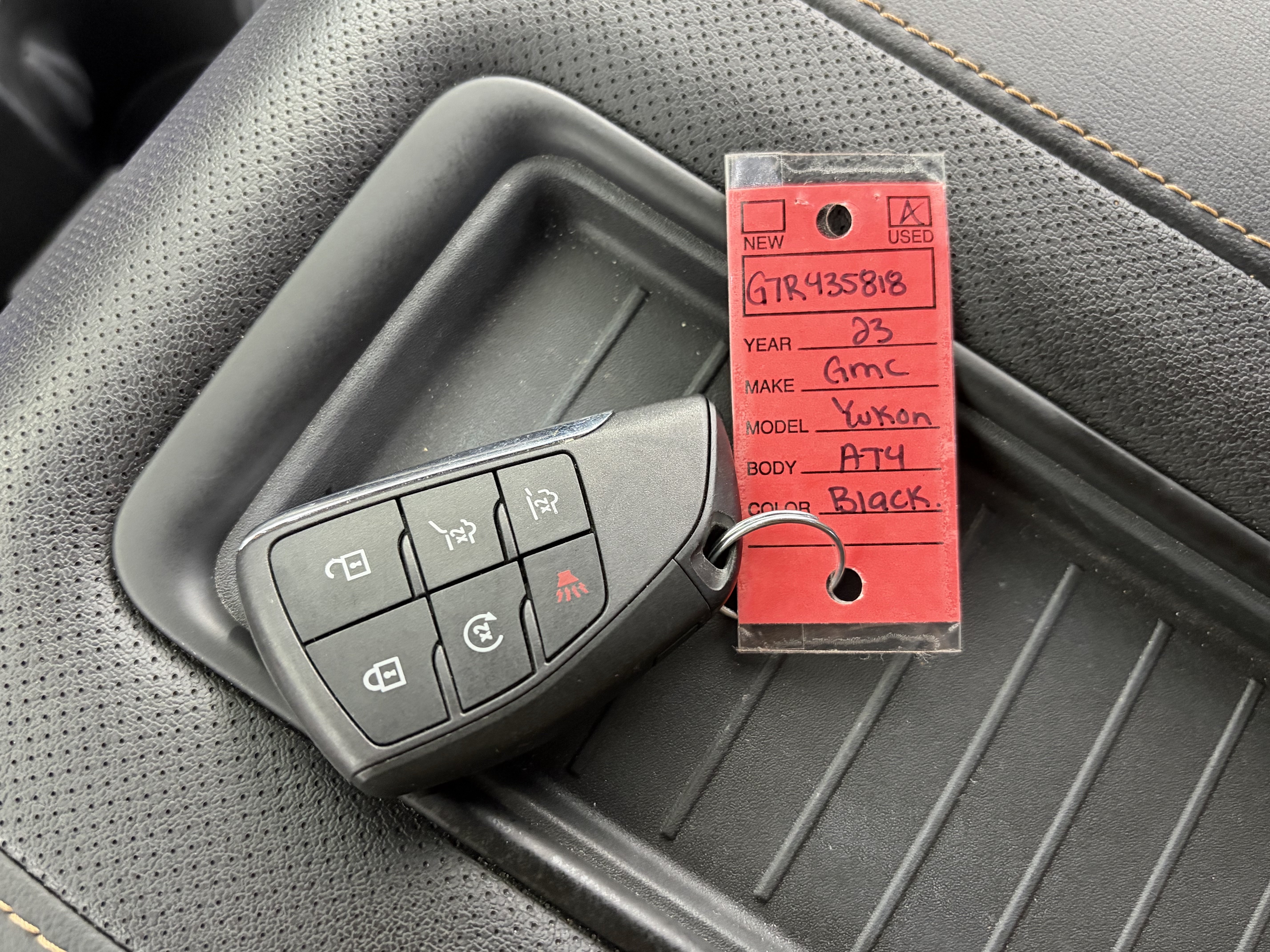 Used 2023 GMC Yukon AT4 w/ LPO, Floor Liner Package AWD/4WD image 36