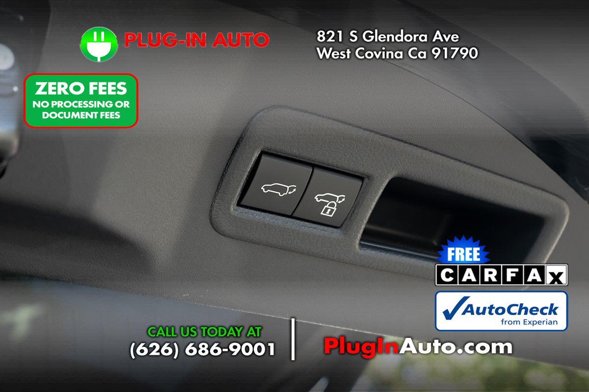 Used 2023 Subaru Solterra AWD image 16
