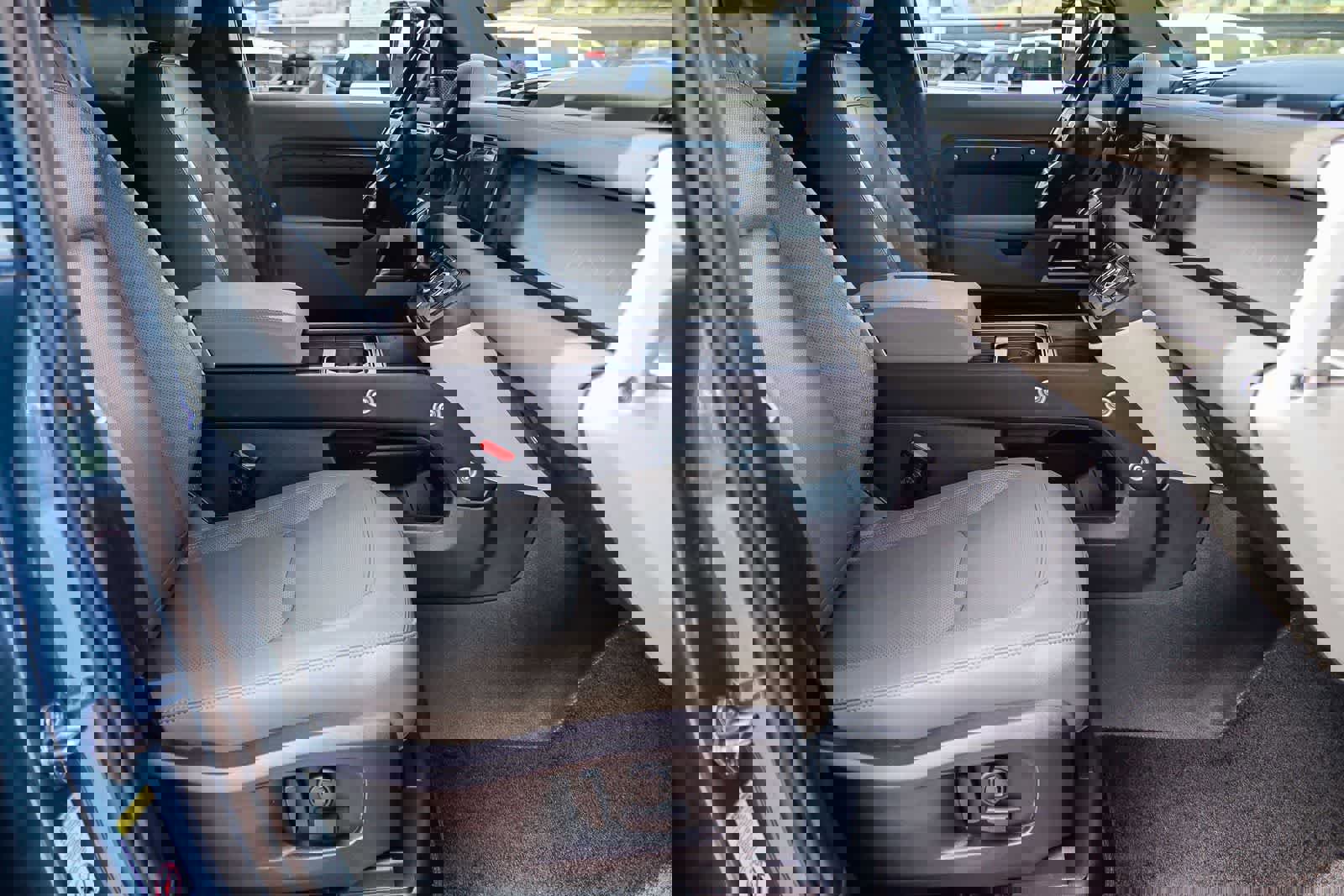 Used 2023 Land Rover Defender 110 S image 17