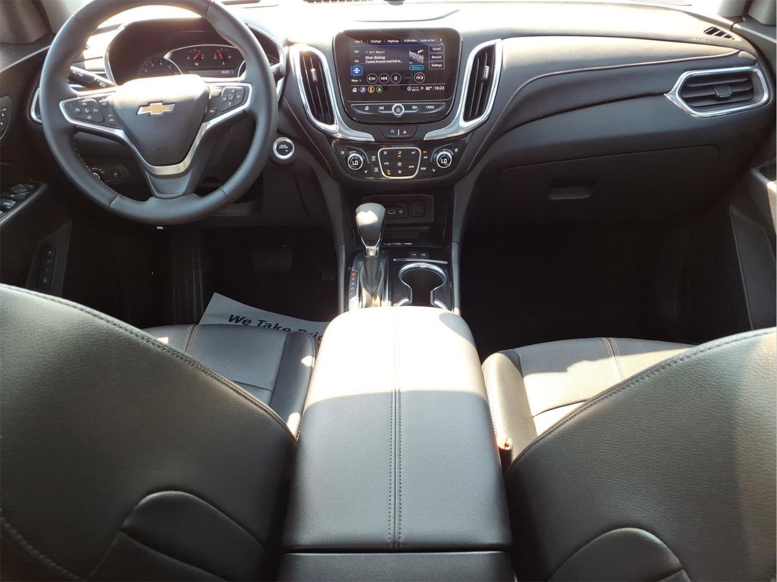 Used 2023 Chevrolet Equinox Premier AWD/4WD image 12