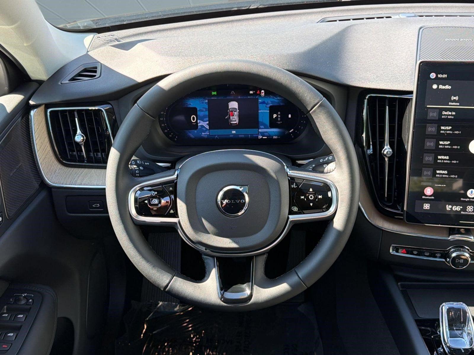 New 2027 Volvo XC60 B5 Plus AWD/4WD image 27