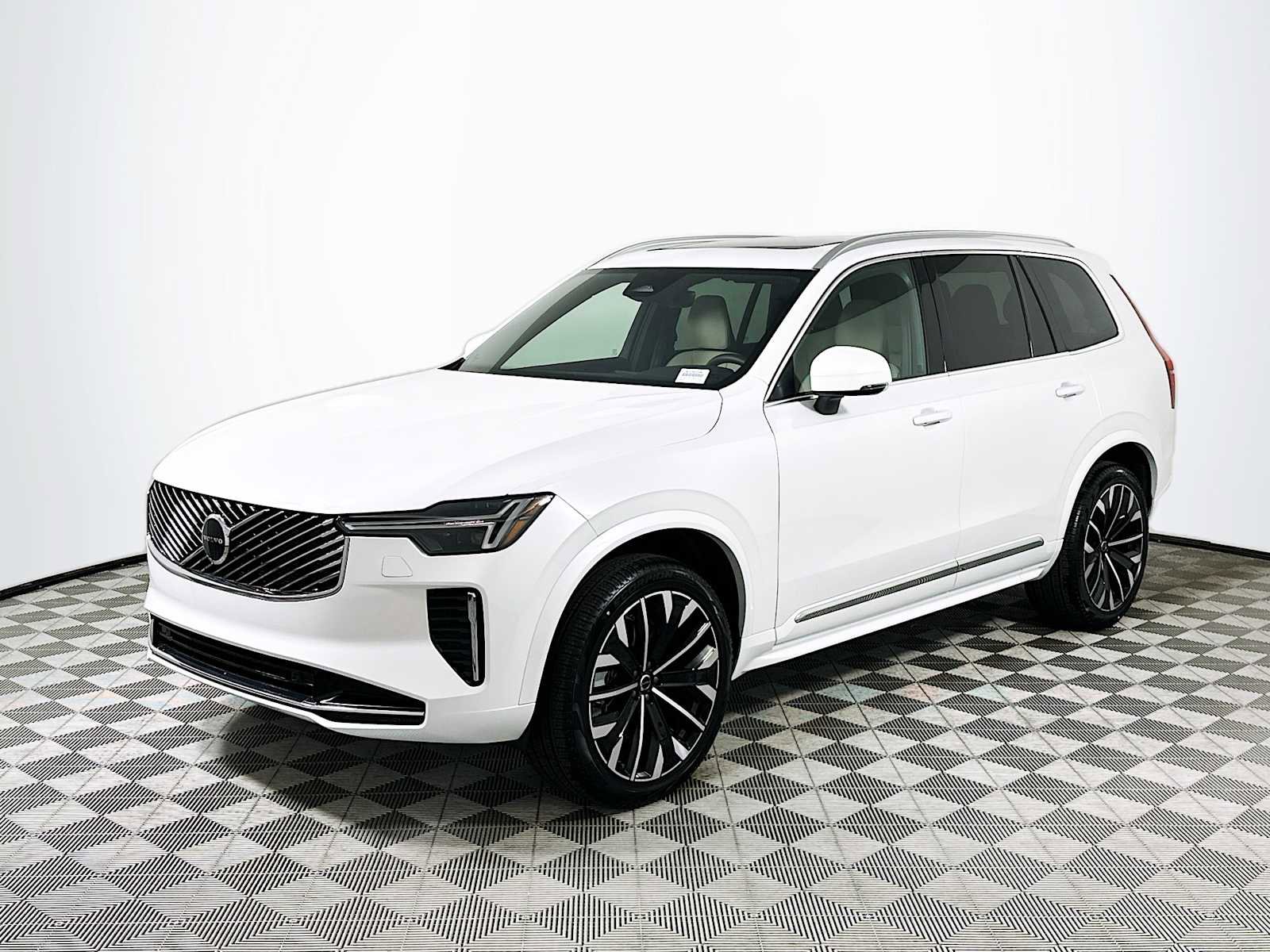 New 2026 Volvo XC90 B5 Core AWD/4WD image 3