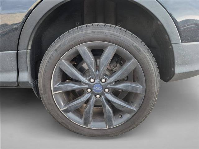 Used 2017 Ford Escape SE w/ Equipment Group 201A AWD/4WD image 13
