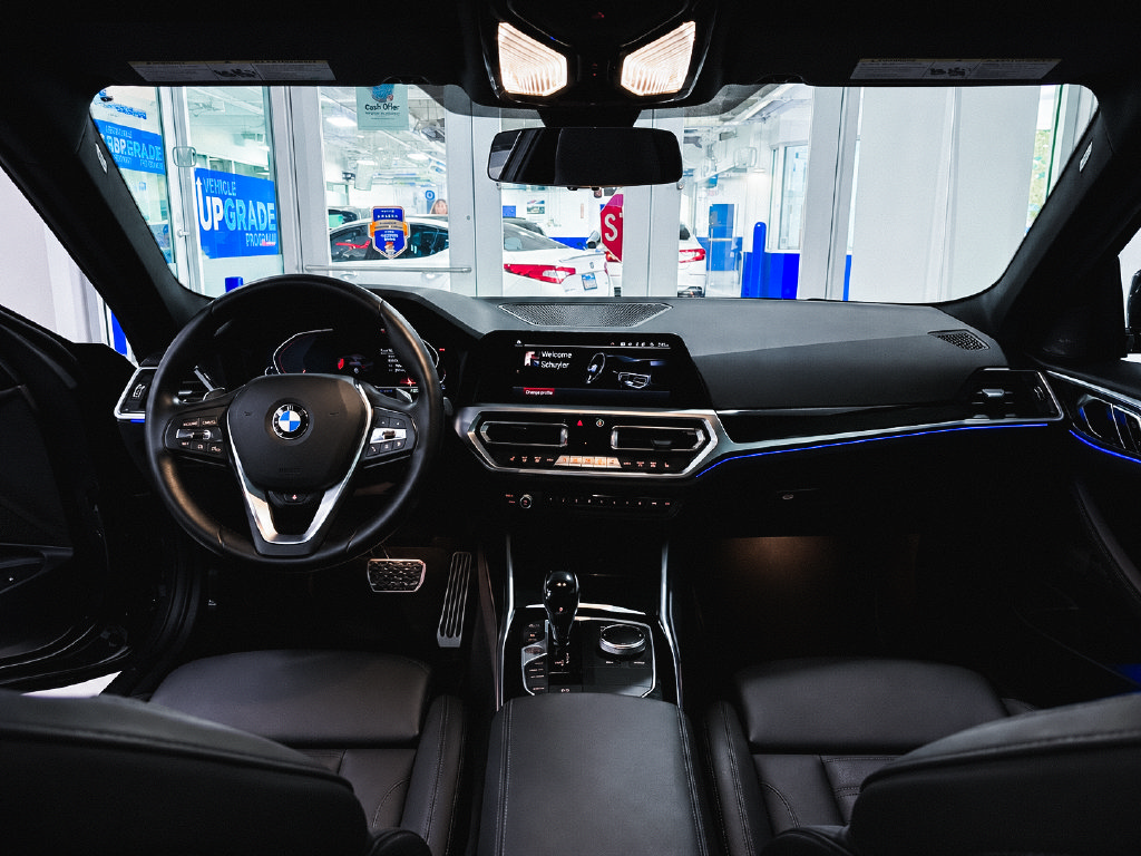 Used 2022 BMW 430i xDrive Coupe w/ Premium Package 2 AWD/4WD image 3