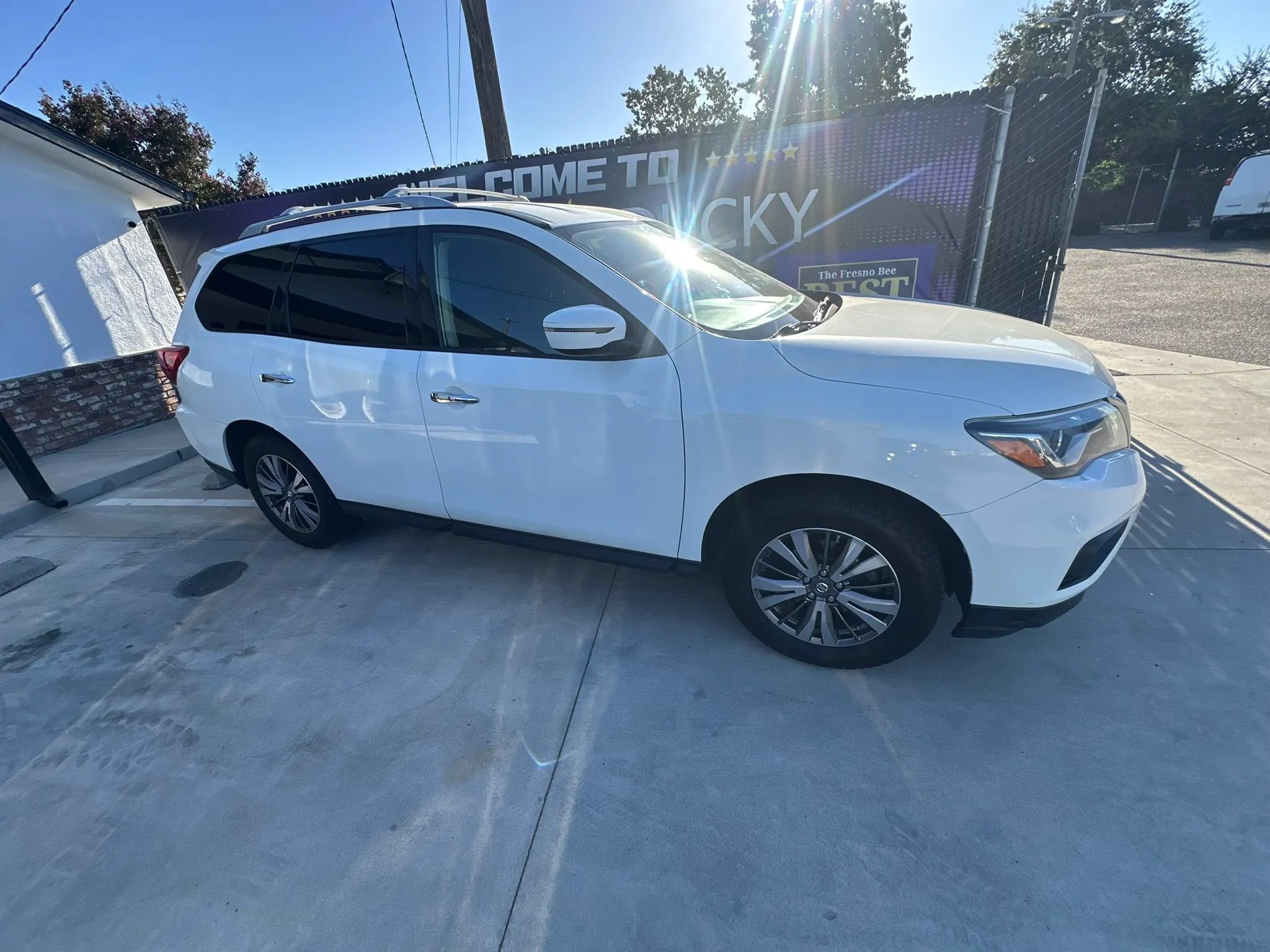 Used 2018 Nissan Pathfinder SV AWD/4WD image 4