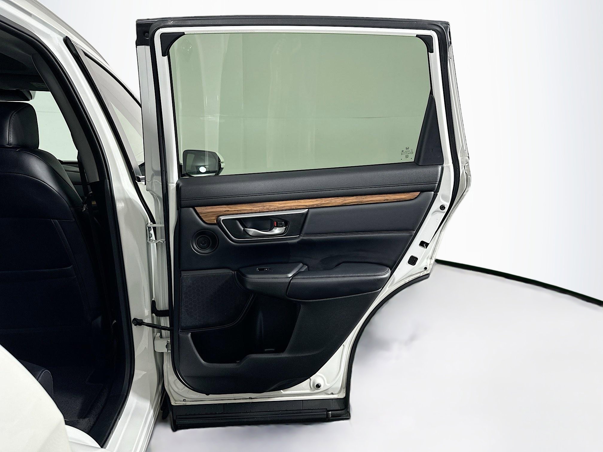 Used 2018 Honda CR-V Touring image 31