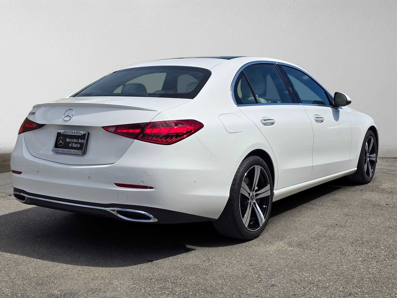 Used 2023 Mercedes-Benz C 300 Sedan image 3