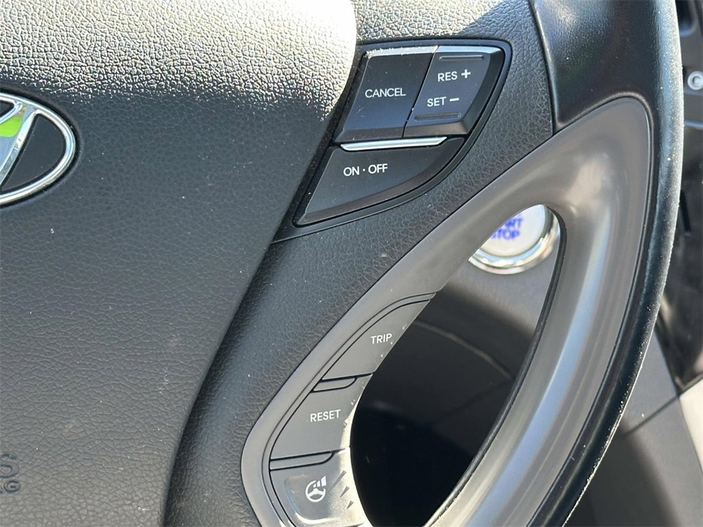 Used 2014 Hyundai Sonata Limited w/ Technology Package 05 image 26