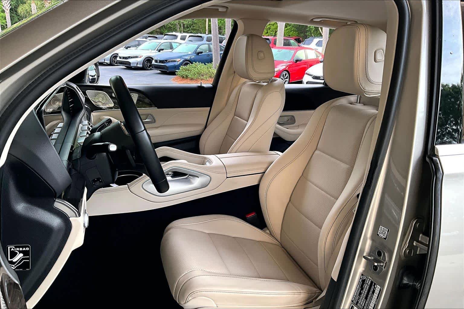 Used 2023 Mercedes-Benz GLE 350 4MATIC w/ Premium Package image 8