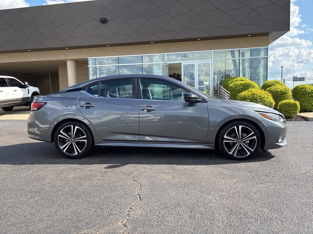 Used 2022 Nissan Sentra SR w/ Trunk Package image 4