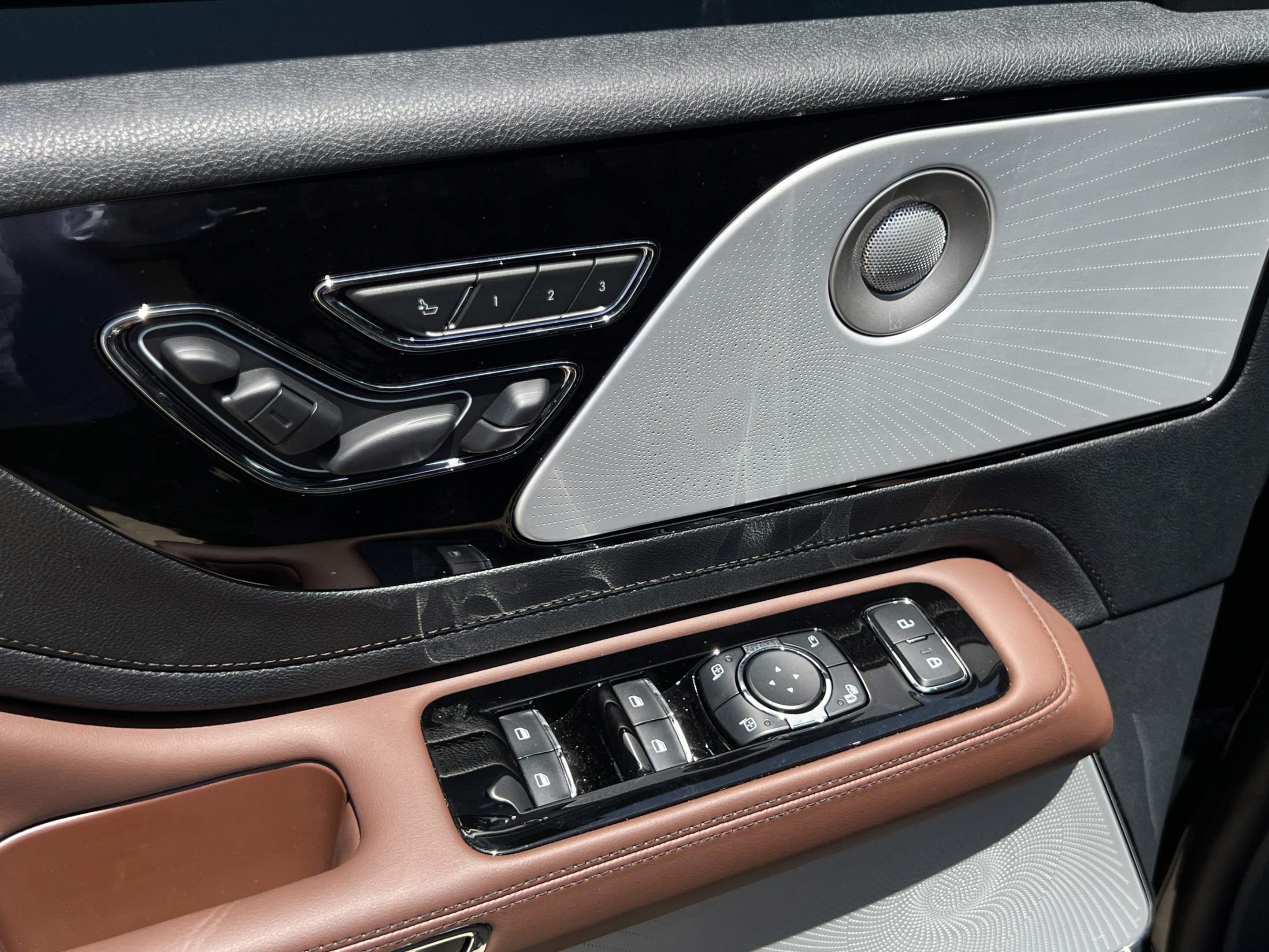 New 2026 Lincoln Aviator Reserve AWD/4WD image 21