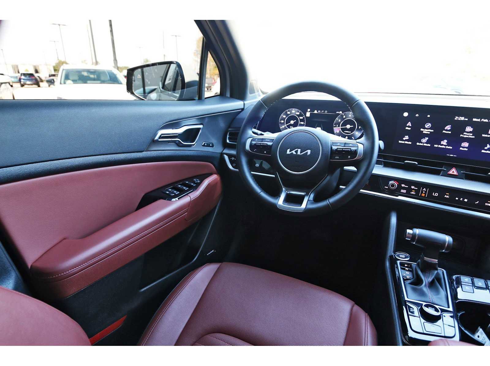 Used 2025 Kia Sportage SX image 6