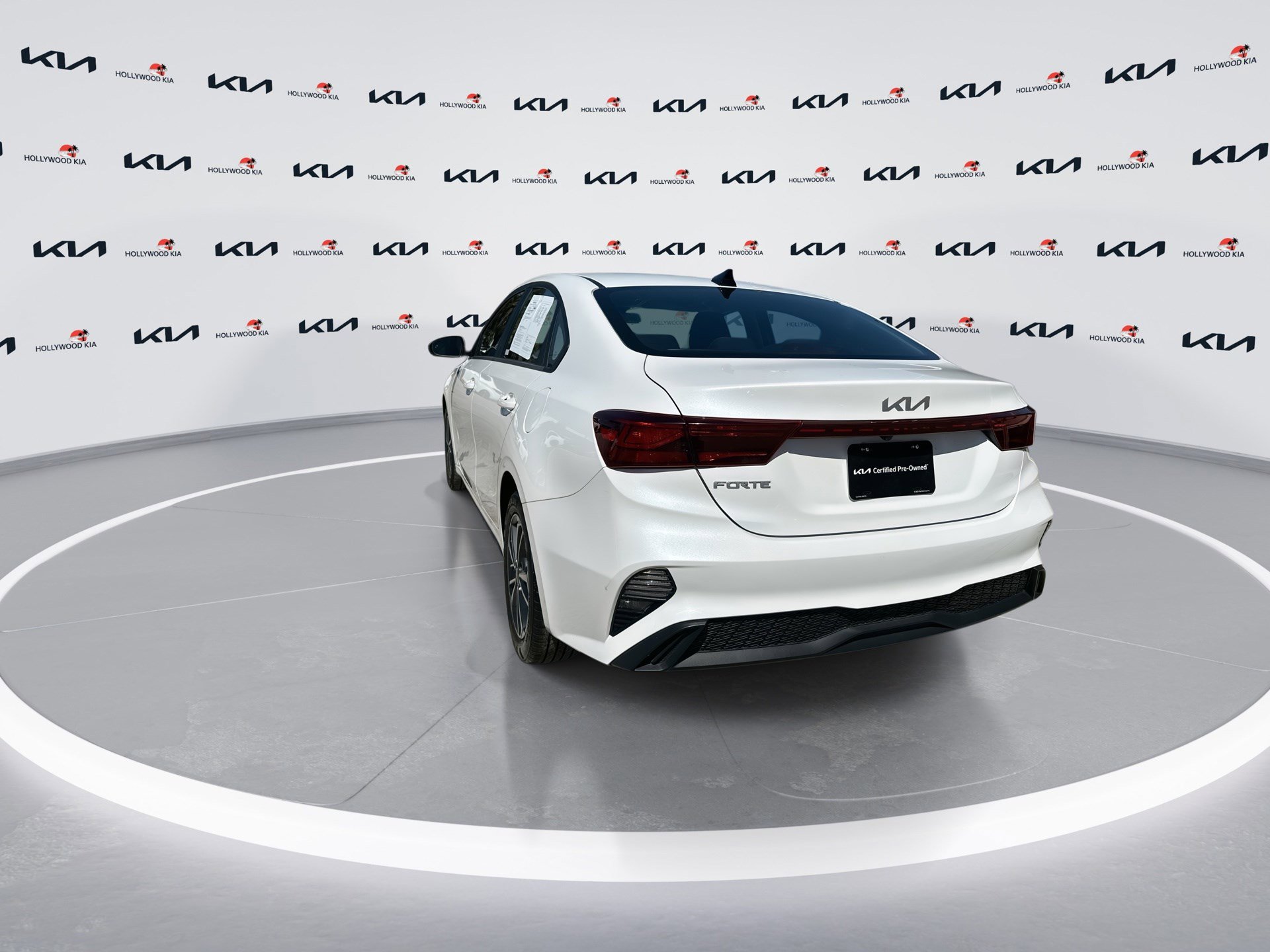 Used 2023 Kia Forte LXS w/ LXS Technology Package image 6