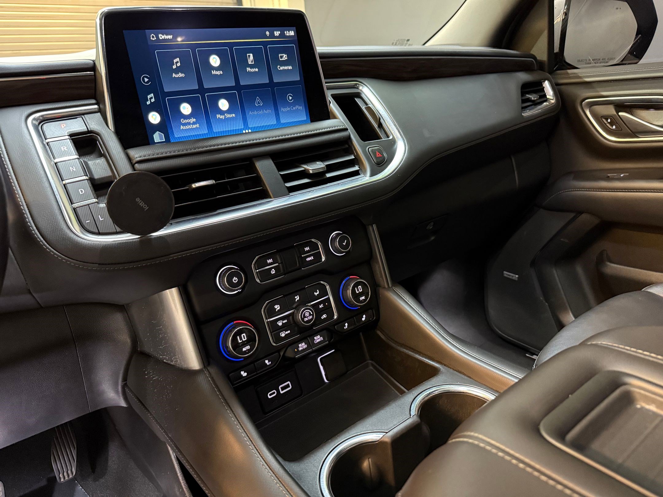 Used 2022 Chevrolet Tahoe LT w/ LT Signature Package image 28