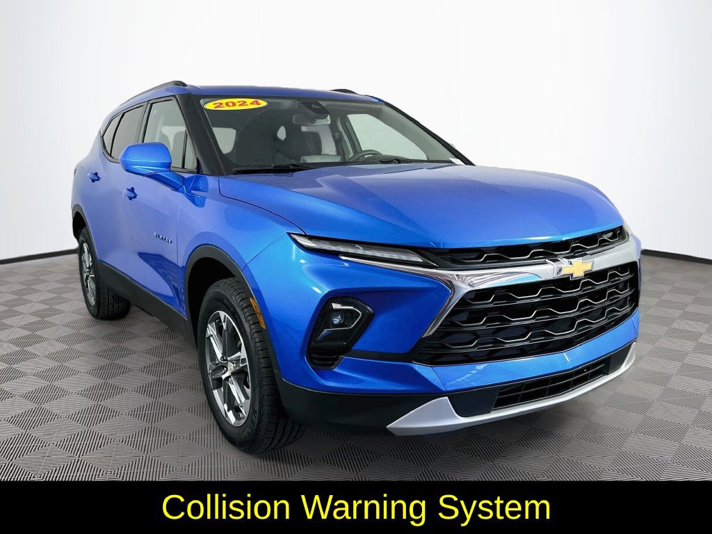 Used 2024 Chevrolet Blazer LT w/ Convenience Package FWD image 3