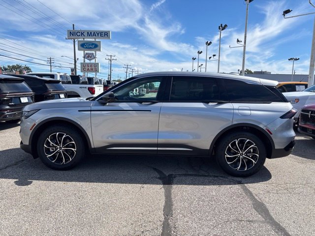New 2026 Lincoln Nautilus Premier AWD/4WD image 6