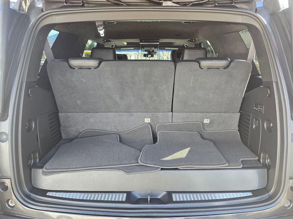 Used 2017 Cadillac Escalade Platinum image 16