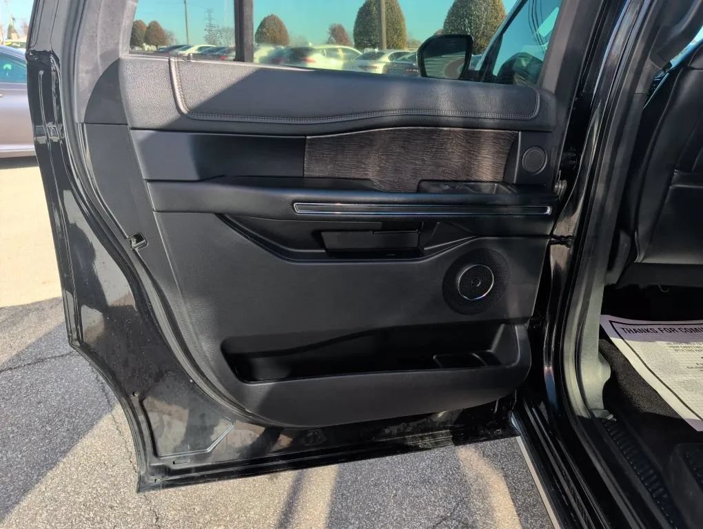 Used 2019 Ford Expedition Max Limited AWD/4WD image 15