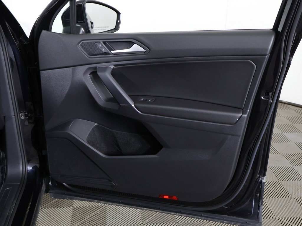 Used 2020 Volkswagen Tiguan SE image 22