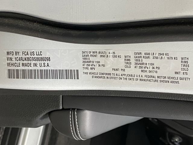 New 2025 Jeep Grand Cherokee L Limited w/ Trailer Tow Package image 44