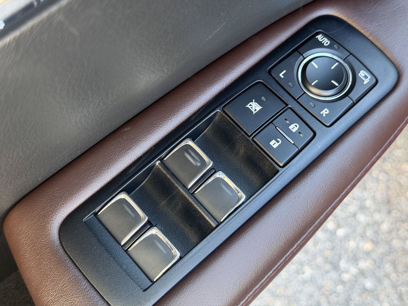 Used 2019 Lexus RX 450hL Luxury w/ Accessory Package AWD/4WD image 29