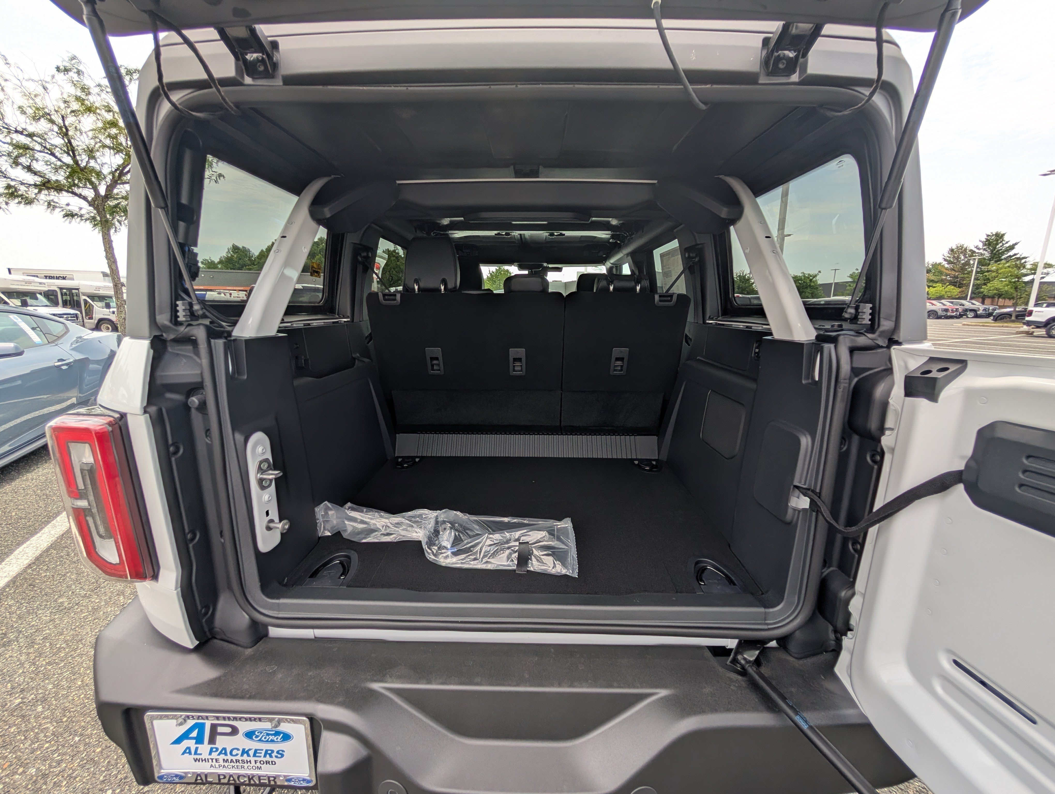 New 2026 Ford Bronco Outer Banks AWD/4WD image 8