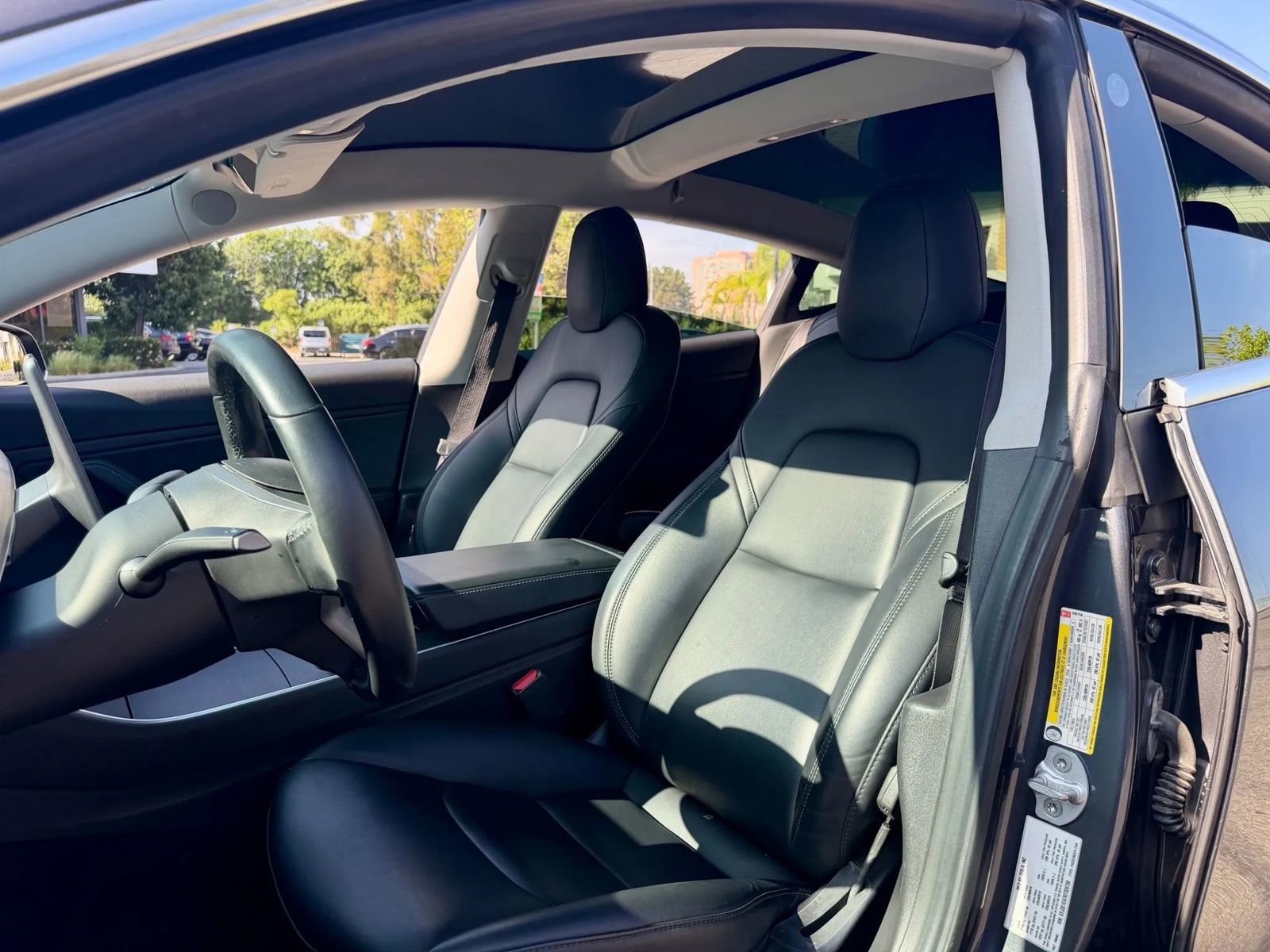 Used 2019 Tesla Model 3 Long Range image 2