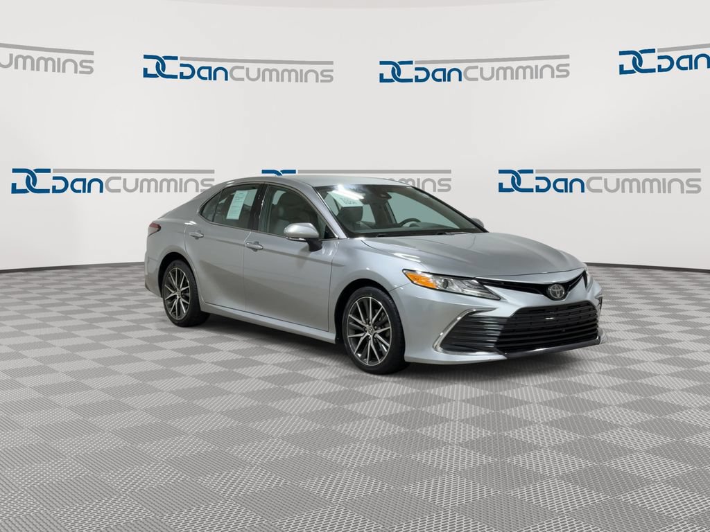 Used 2021 Toyota Camry XLE AWD/4WD image 2