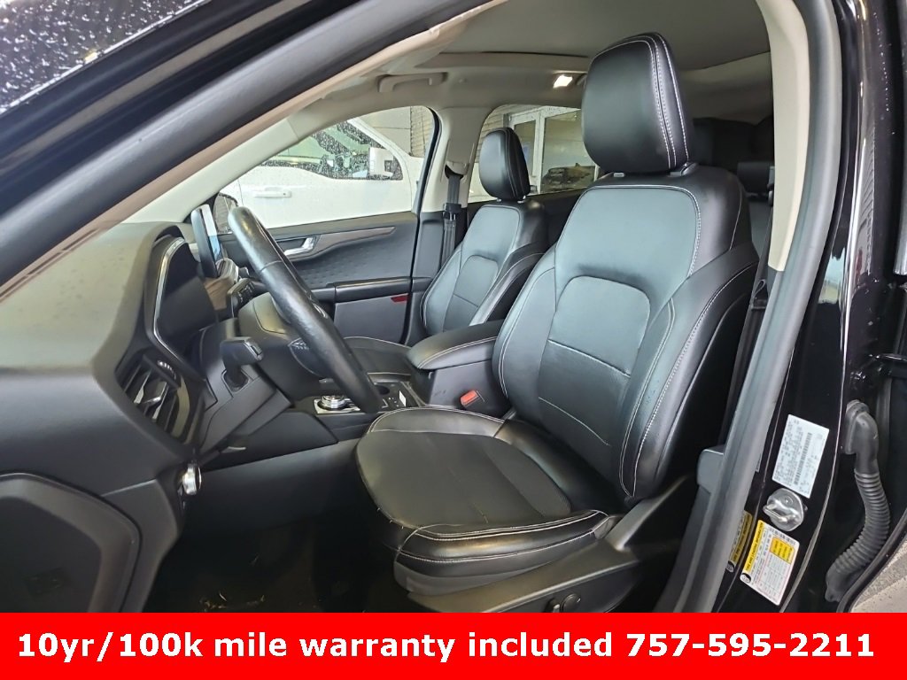 Used 2020 Ford Escape Titanium image 8