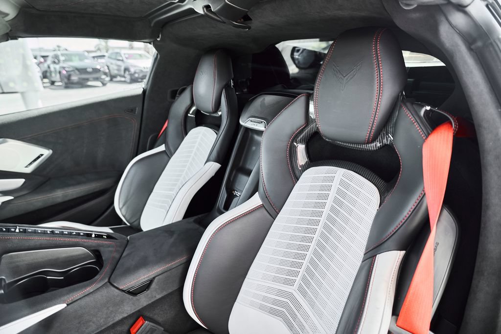 Used 2023 Chevrolet Corvette Z06 RWD image 37