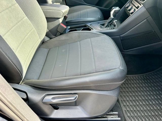 Certified 2022 Volkswagen Taos SE FWD image 23