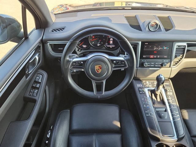 Certified 2017 Porsche Macan AWD/4WD image 17