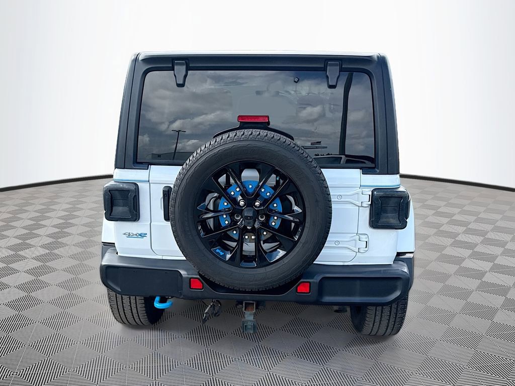 Used 2023 Jeep Wrangler Unlimited Sahara w/ Cold Weather Group AWD/4WD image 7