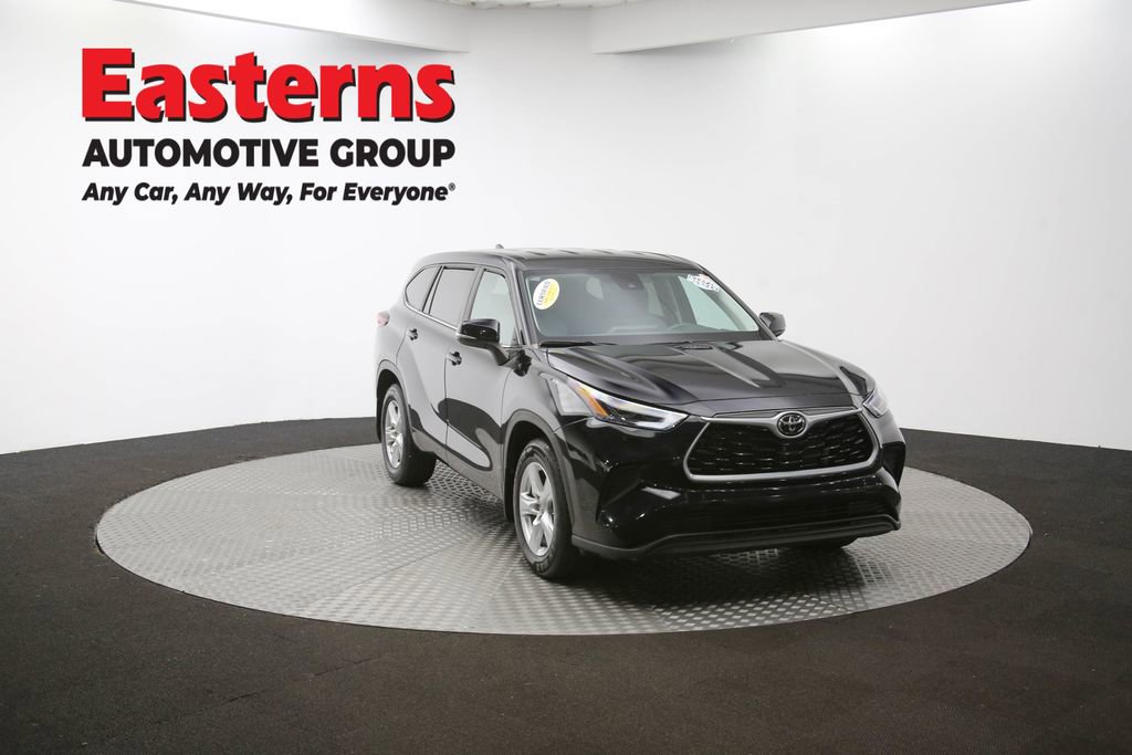 Used 2023 Toyota Highlander L image 50