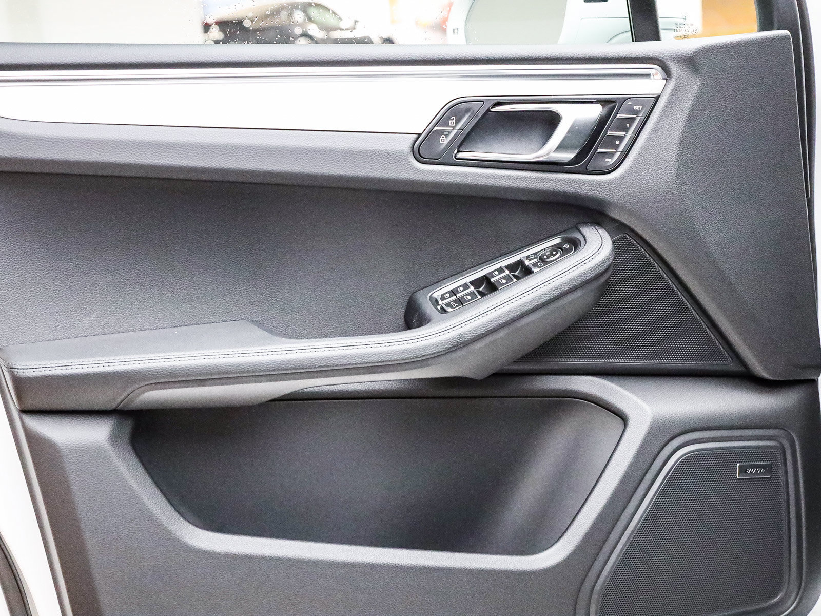 Certified 2026 Porsche Macan AWD/4WD image 24