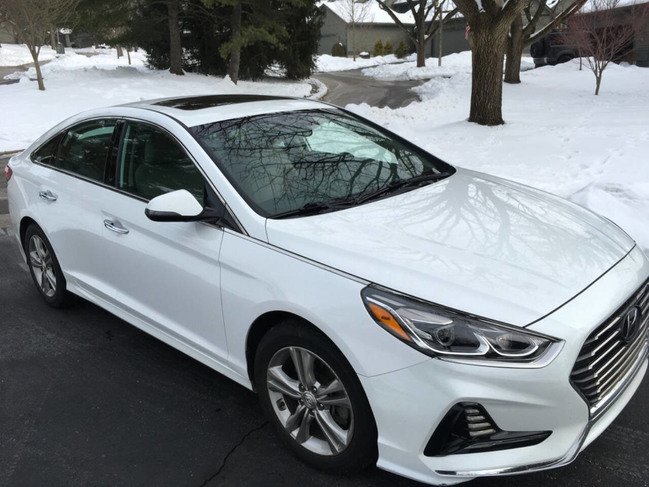 Used 2018 Hyundai Sonata Limited w/ Cargo Package image 7