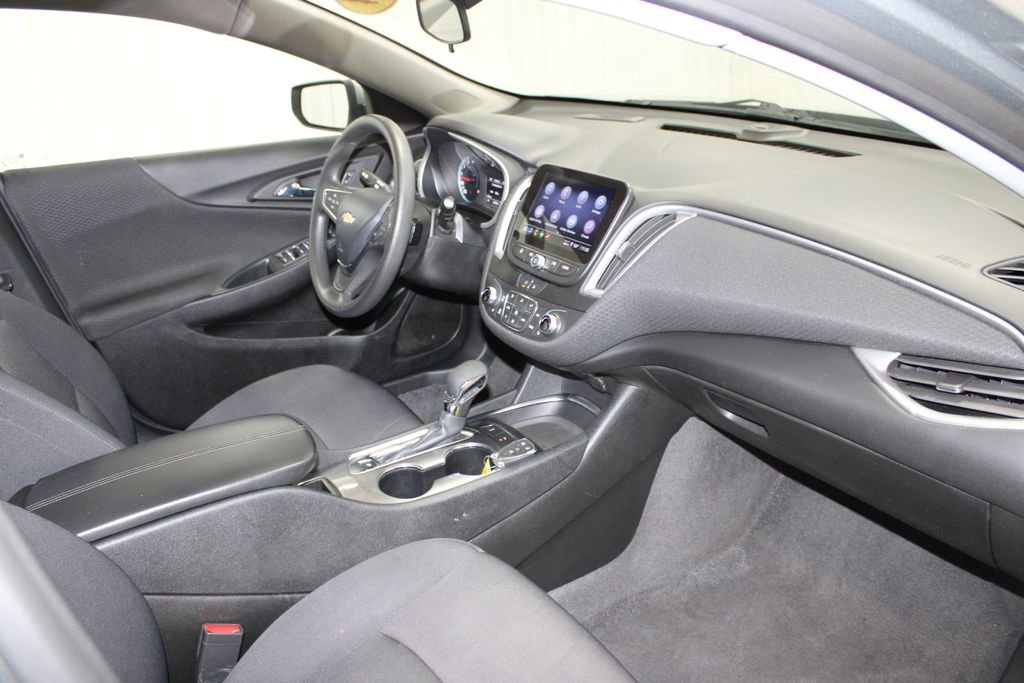 Used 2024 Chevrolet Malibu LT image 21