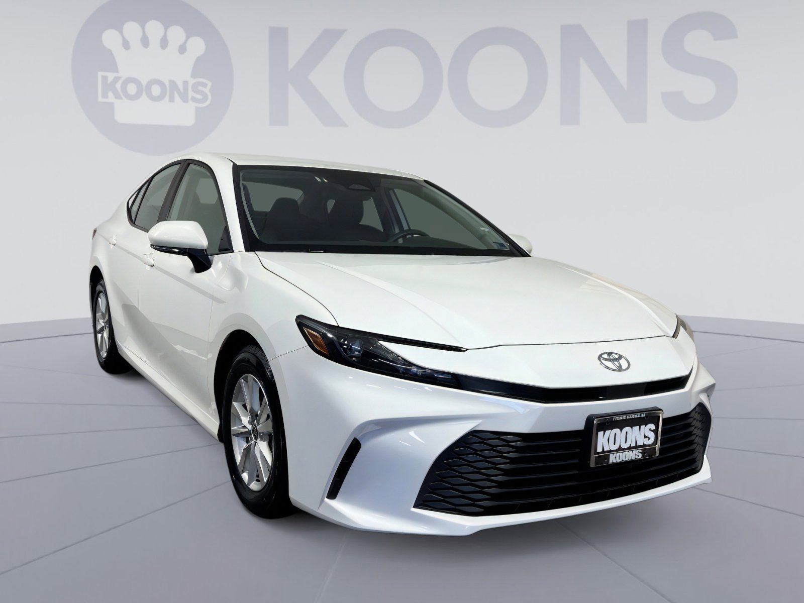Used 2025 Toyota Camry LE image 10