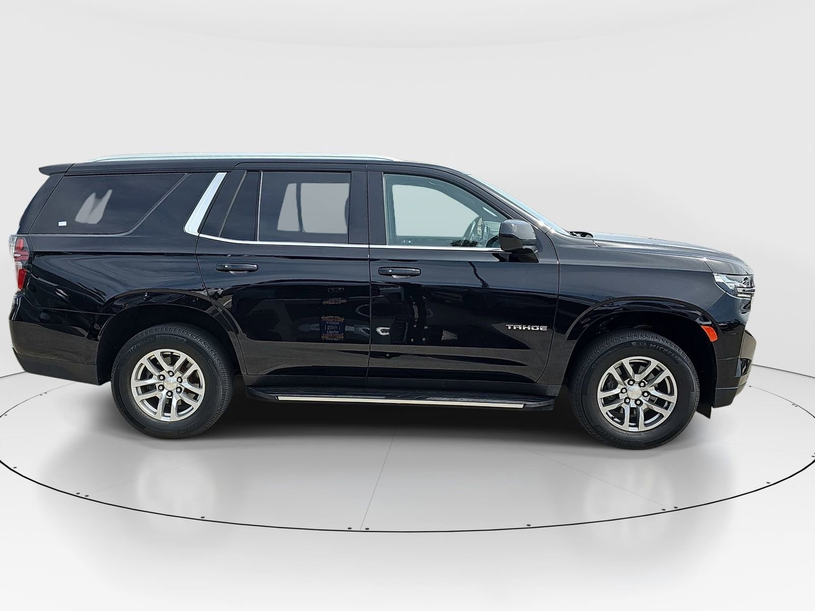Used 2023 Chevrolet Tahoe LT image 4